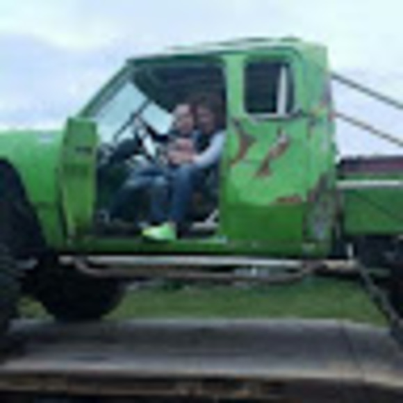 Meet your Posher, Mitchy - Picture 1 of 1